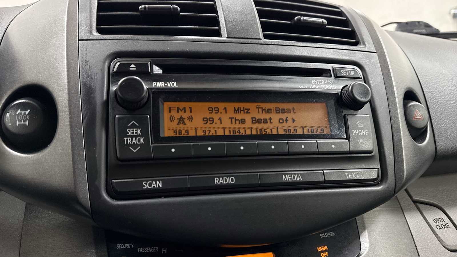 Used 2012 Toyota RAV4 4WD image 18