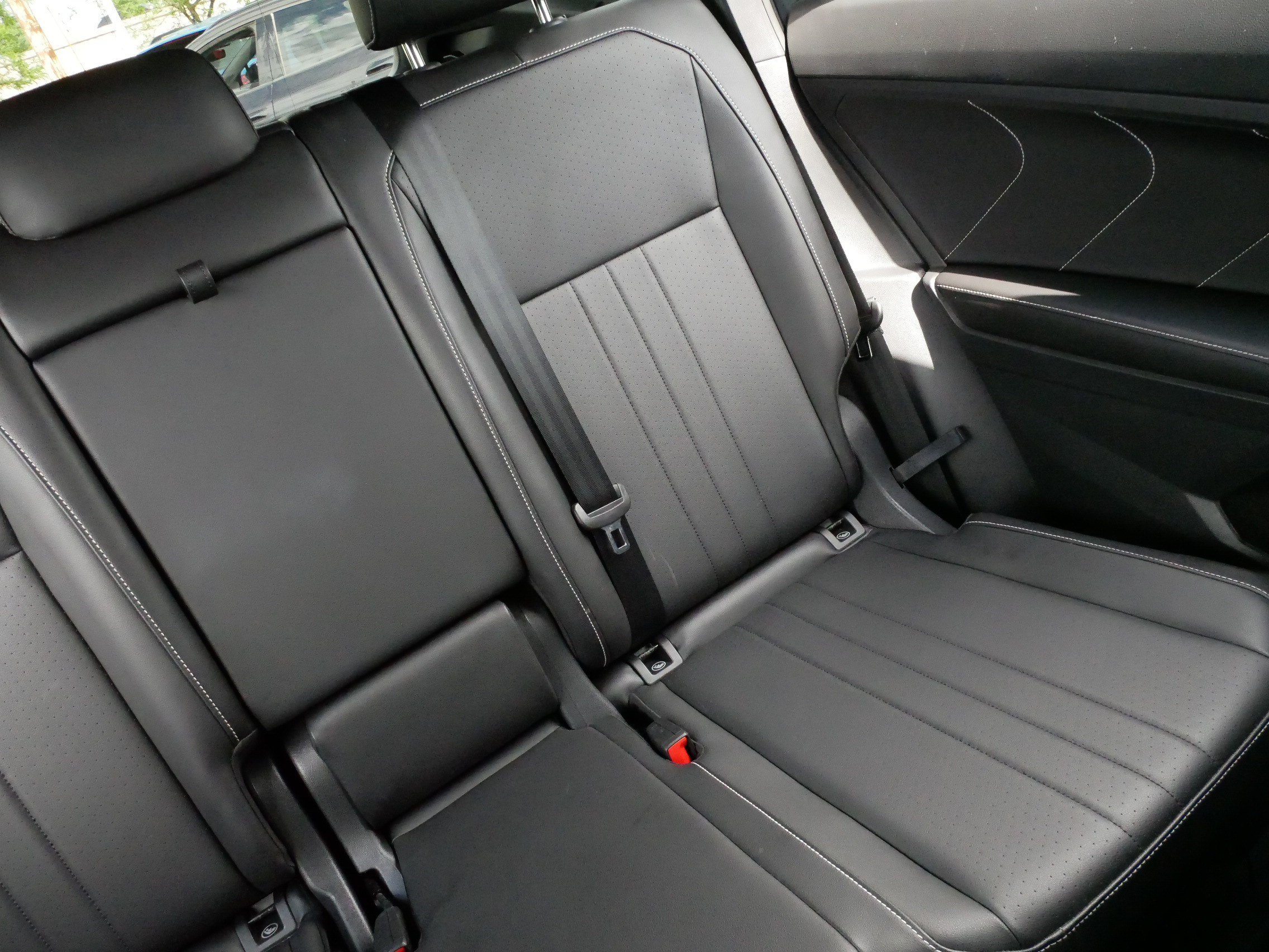 Certified 2023 Volkswagen Tiguan SE R-Line AWD/4WD image 14