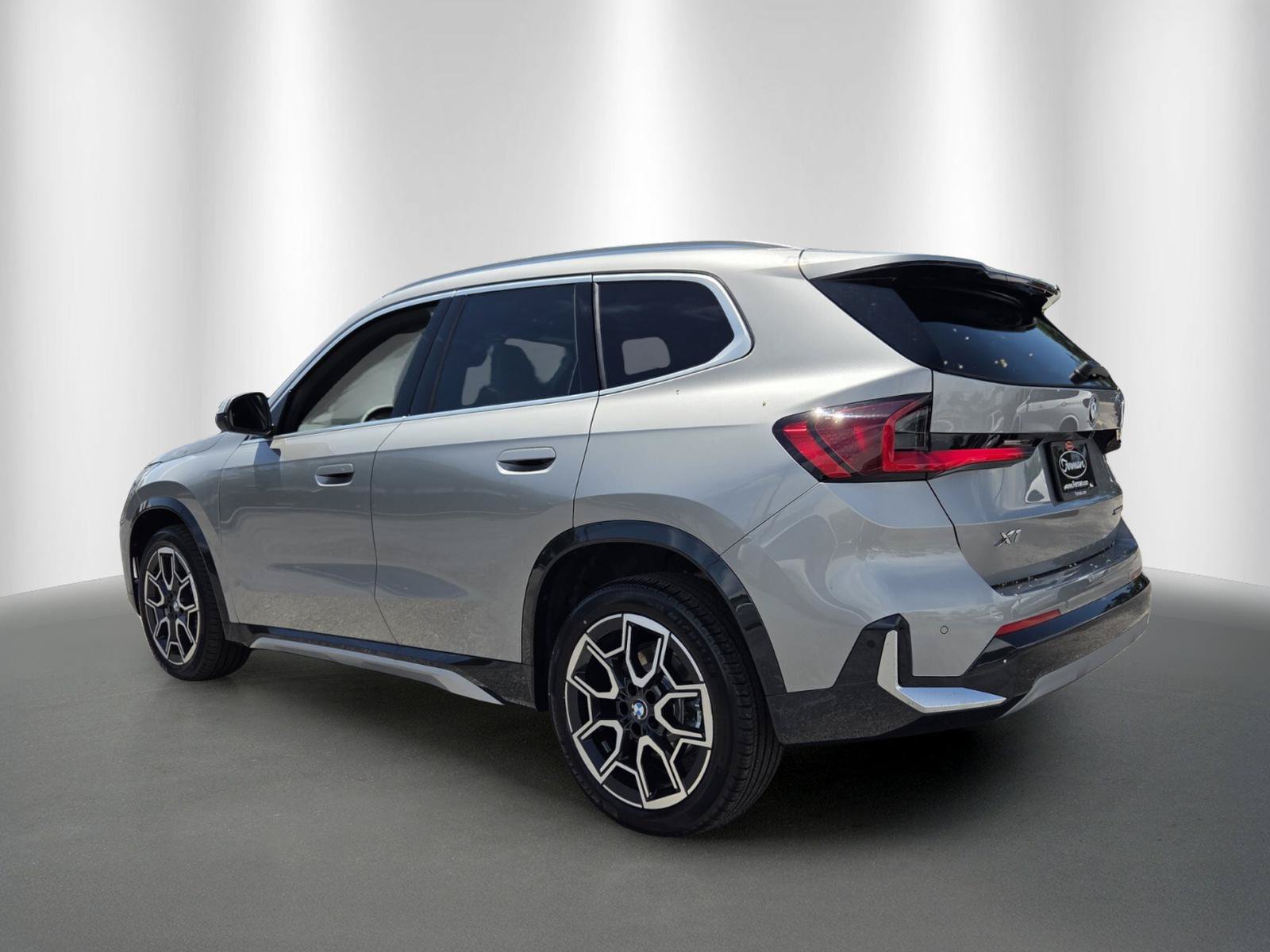 New 2026 BMW X1 xDrive28i w/ Technology Package AWD/4WD image 5