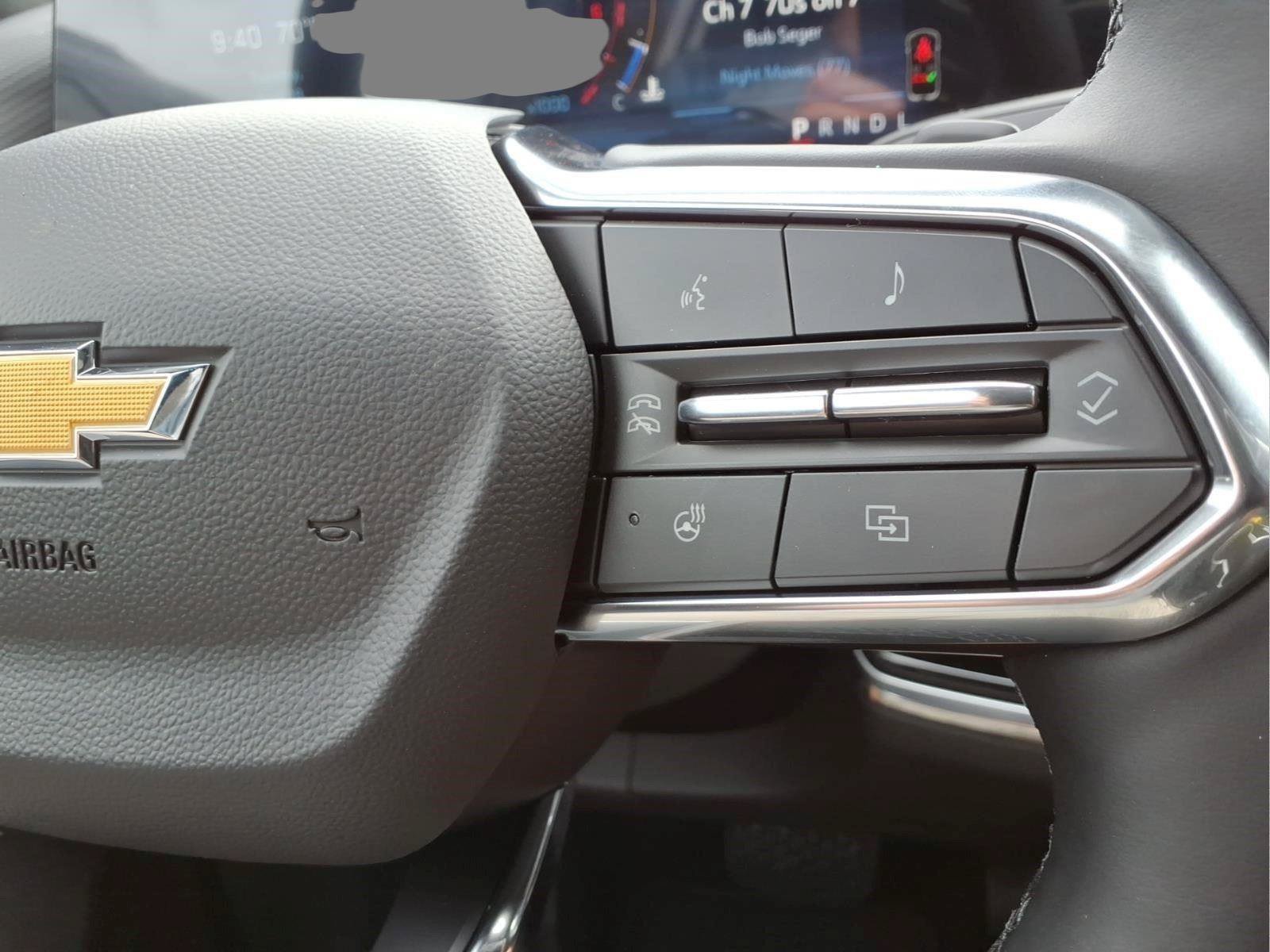 New 2026 Chevrolet Equinox LT w/ Convenience Package II FWD image 19