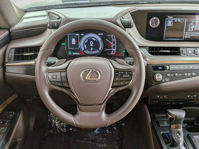 Used 2021 Lexus ES 300h w/ Premium Package image 15