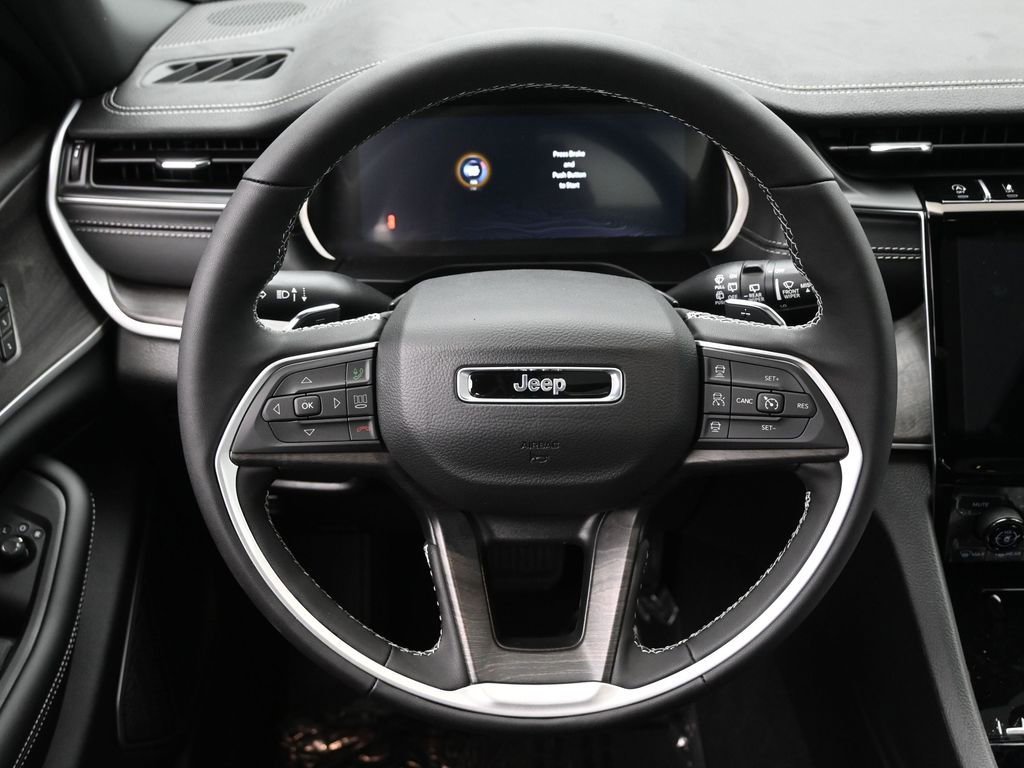 New 2025 Jeep Grand Cherokee L Limited image 18