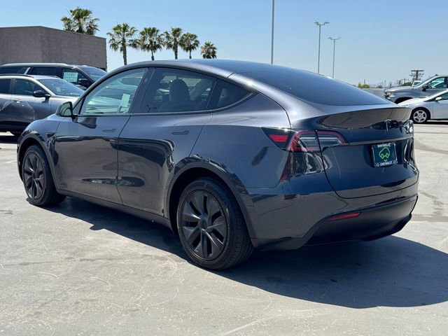 Used 2025 Tesla Model Y Long Range RWD image 2