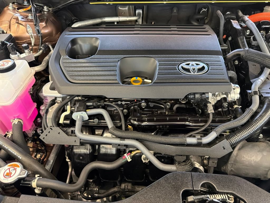 Certified 2025 Toyota Crown Signia AWD/4WD image 36