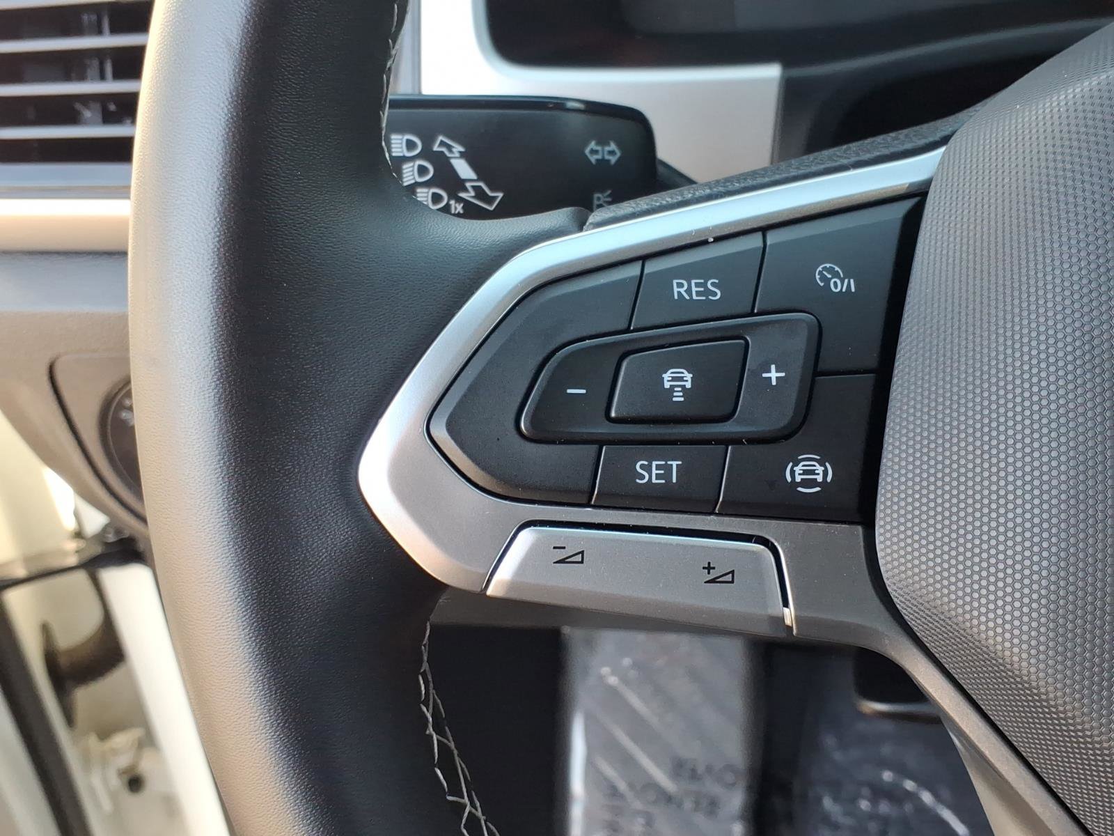 Certified 2022 Volkswagen Atlas Cross Sport SE w/ Black Wheel Package image 31