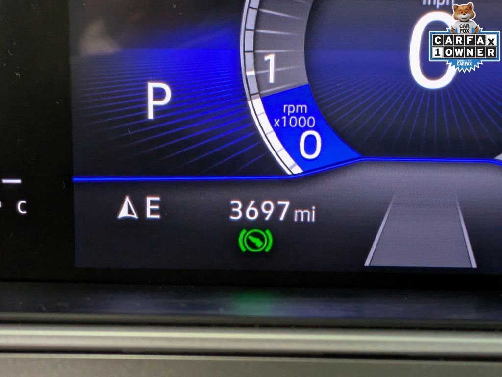 Used 2025 Volkswagen Taos SE image 18