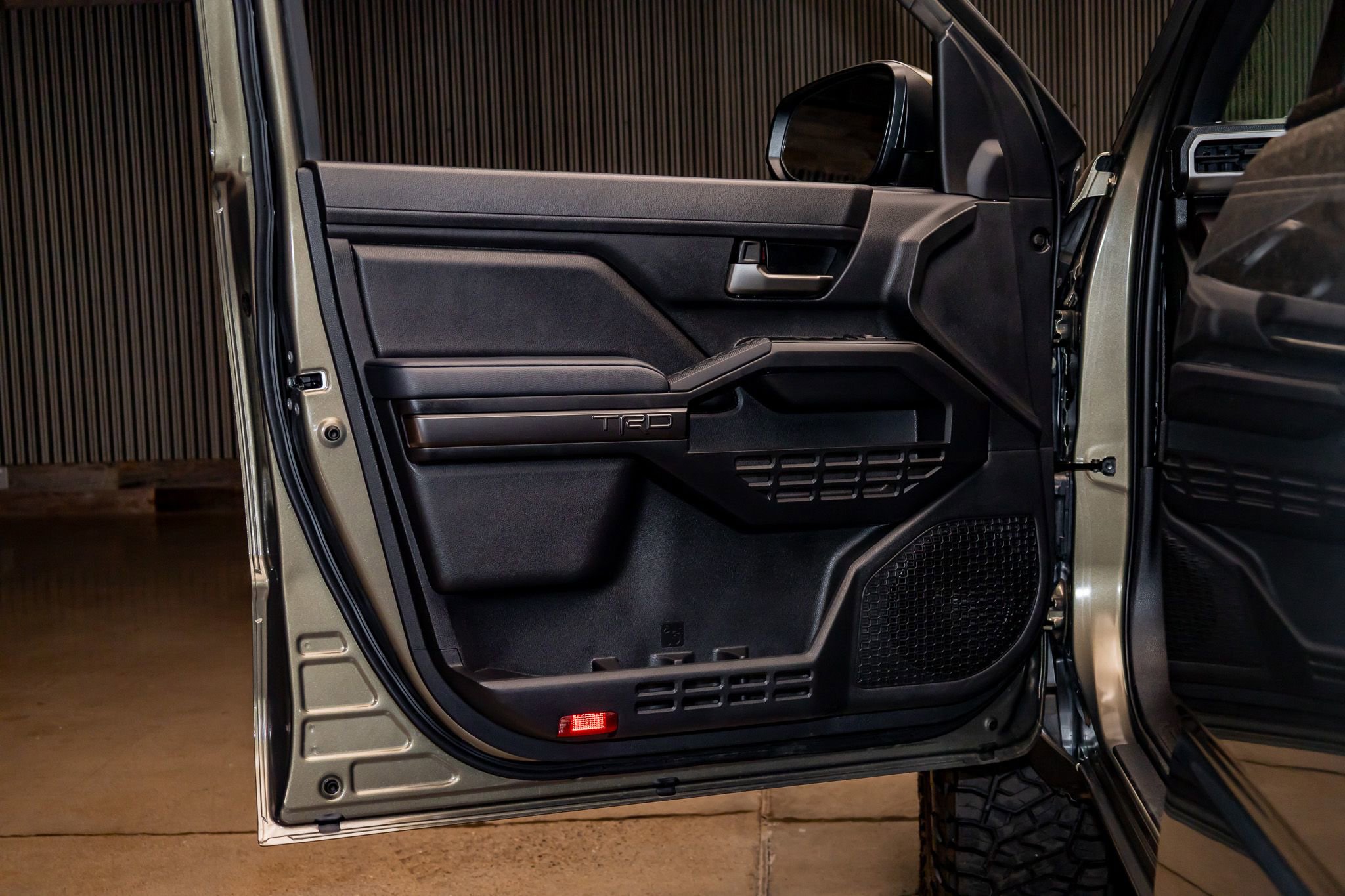 Used 2025 Toyota Tacoma TRD Off-Road image 29