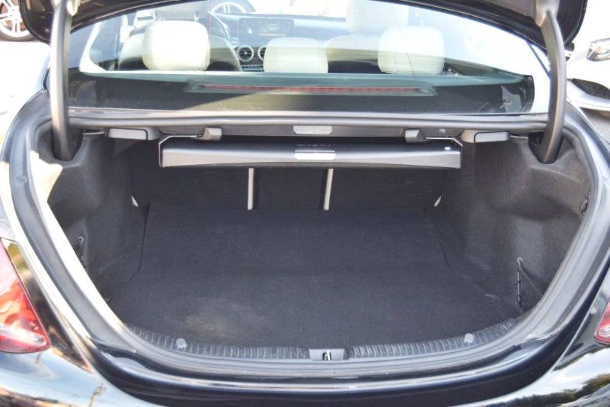 Used 2020 Mercedes-Benz C 300 4MATIC Sedan image 10