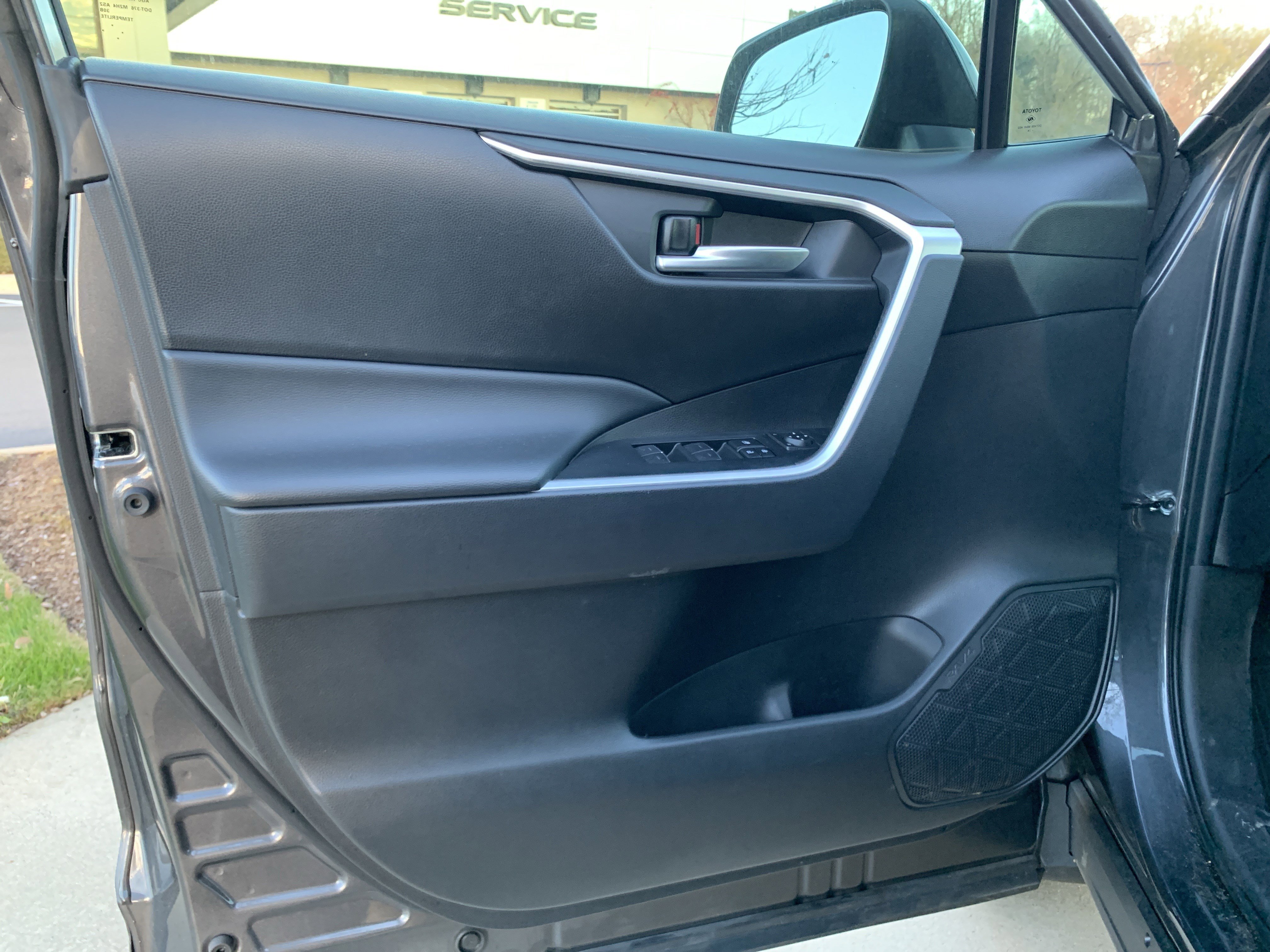 Used 2024 Toyota RAV4 XLE Premium image 14