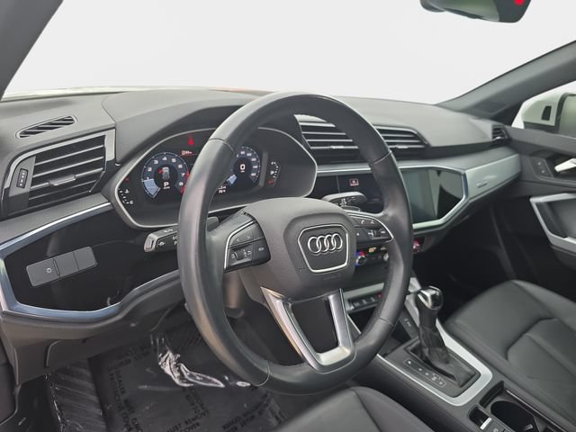 Used 2021 Audi Q3 2.0T Premium w/ Convenience Package AWD/4WD image 19