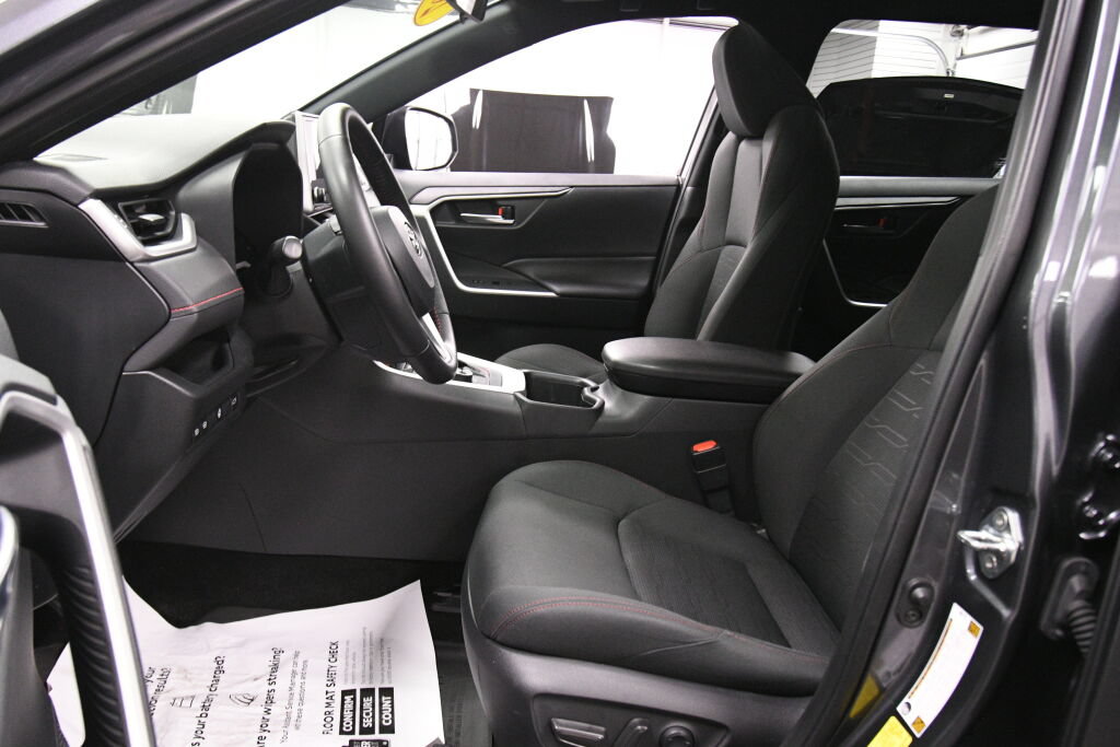 Used 2023 Toyota RAV4 SE w/ Weather & Moonroof Package AWD/4WD image 10