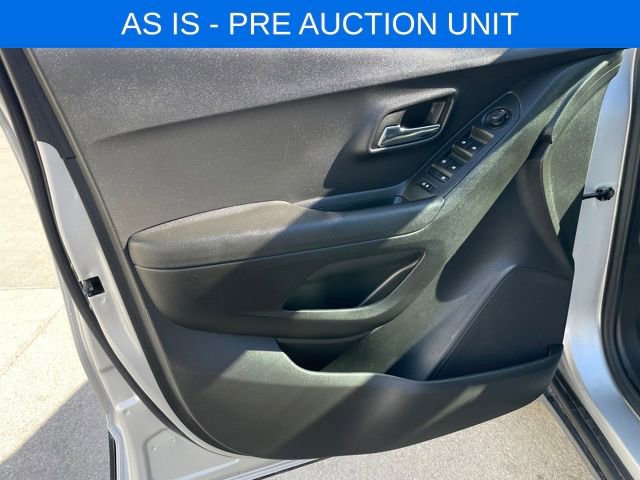 Used 2019 Chevrolet Trax LS w/ Tint and Cruise Package image 15