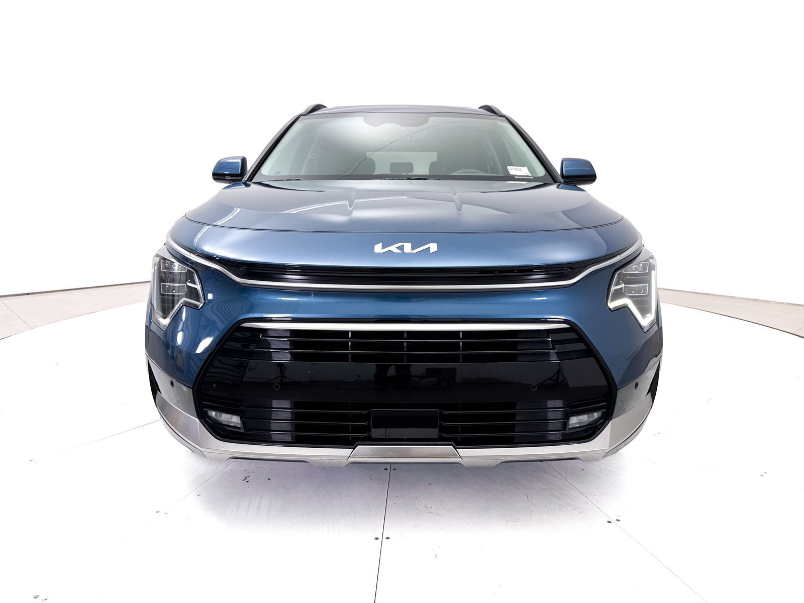 Certified 2024 Kia Niro SX Touring FWD image 13