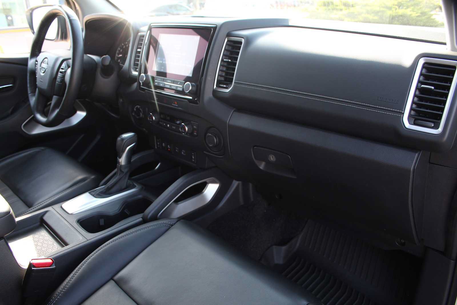 Used 2023 Nissan Frontier SV w/ SV Premium Package AWD/4WD image 17