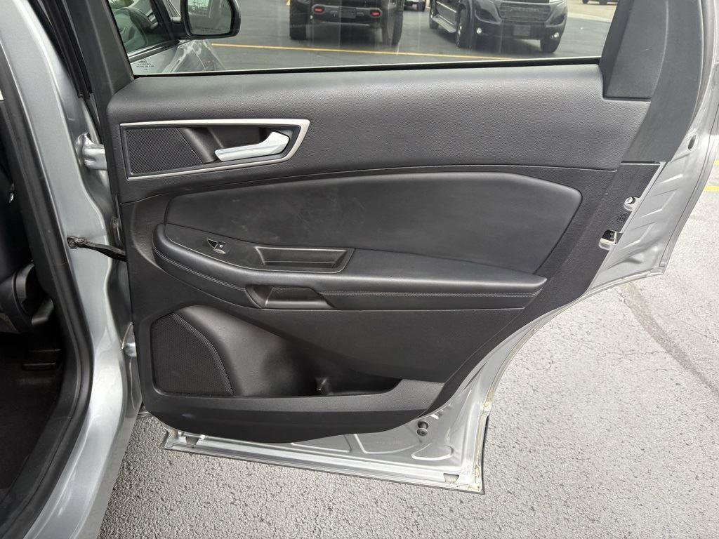 Used 2024 Ford Edge SEL image 15