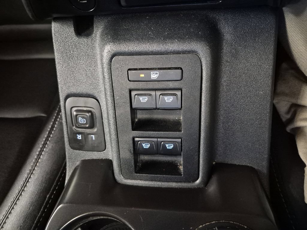 Used 2025 Ford Bronco Badlands w/ Sasquatch Package AWD/4WD image 25