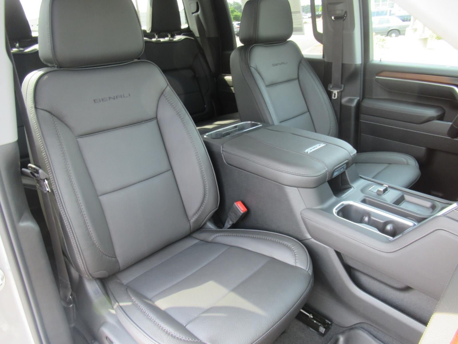 New 2026 GMC Sierra 2500 Denali w/ Denali Reserve Package AWD/4WD image 9