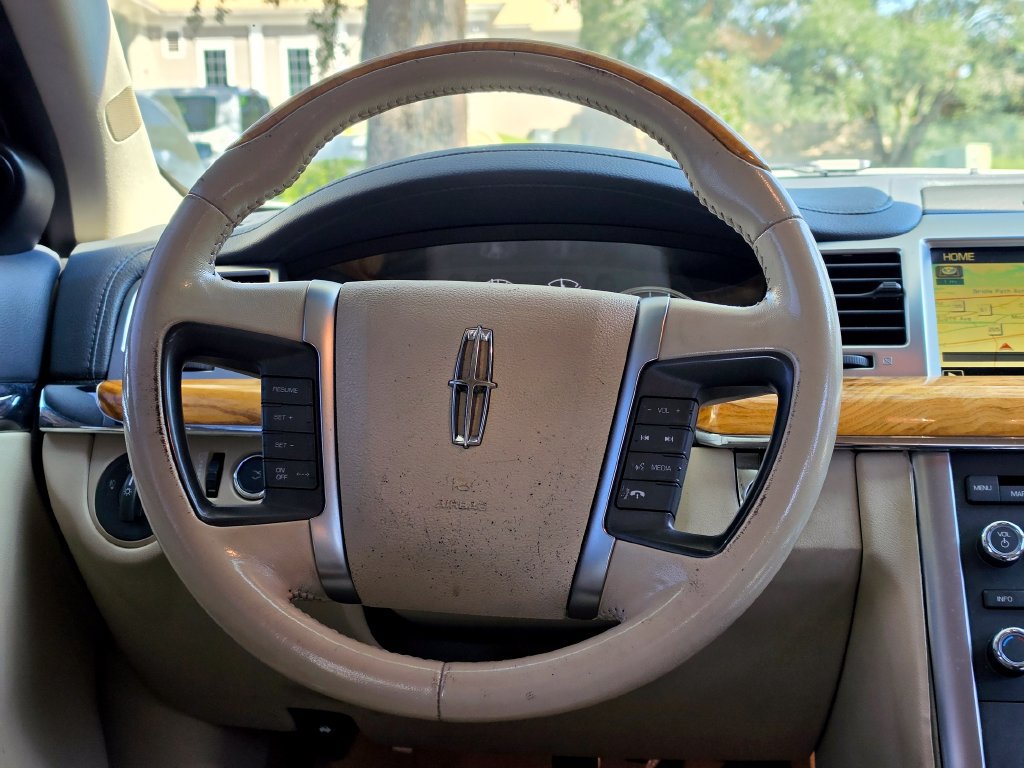 Used 2009 Lincoln MKS FWD image 19