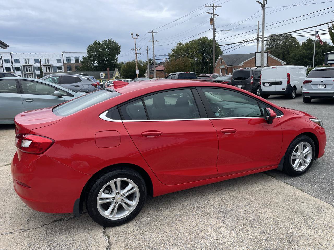 Used 2018 Chevrolet Cruze LT FWD image 15