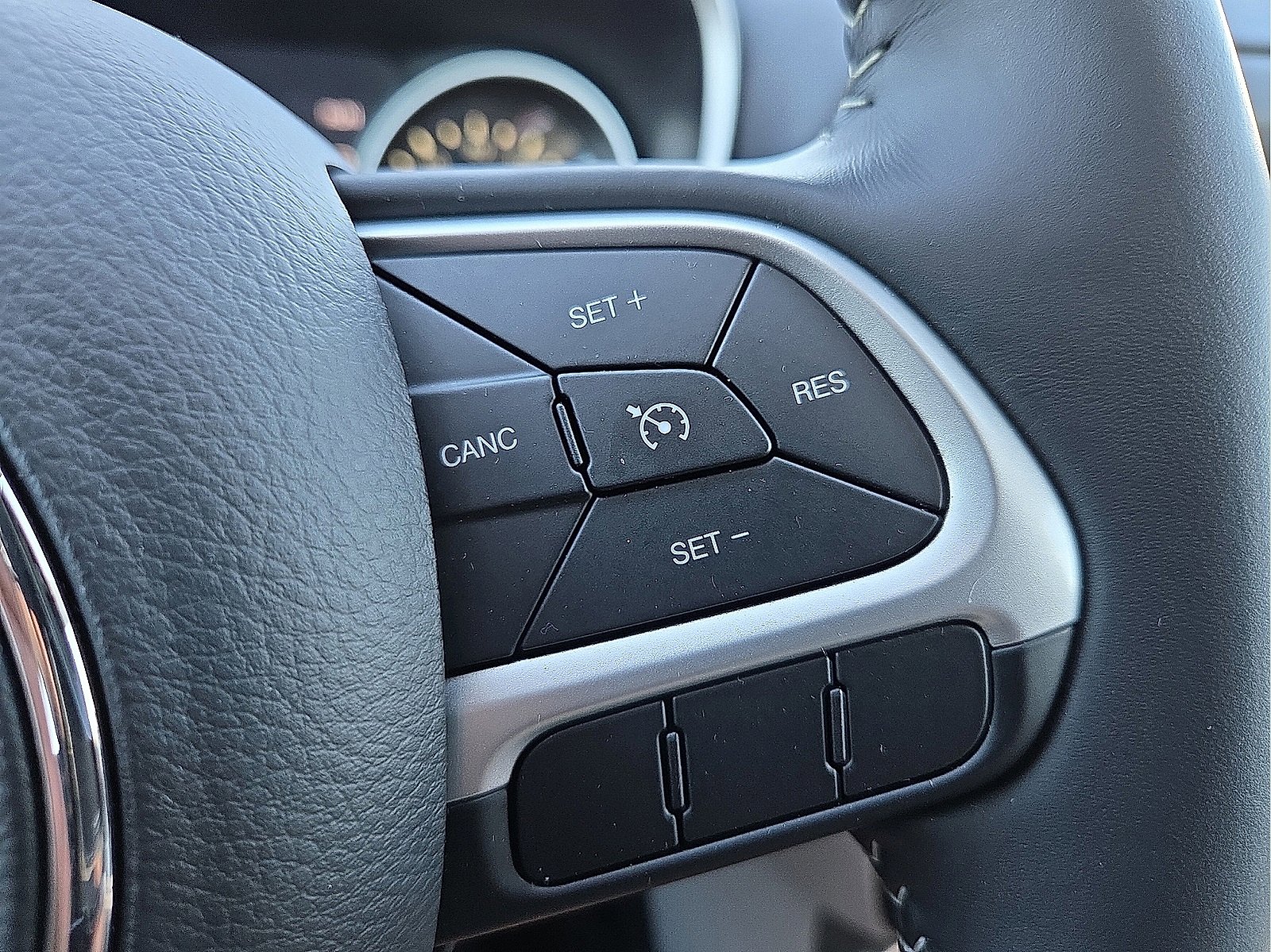 Used 2018 Jeep Compass Latitude w/ Popular Equipment Group image 17