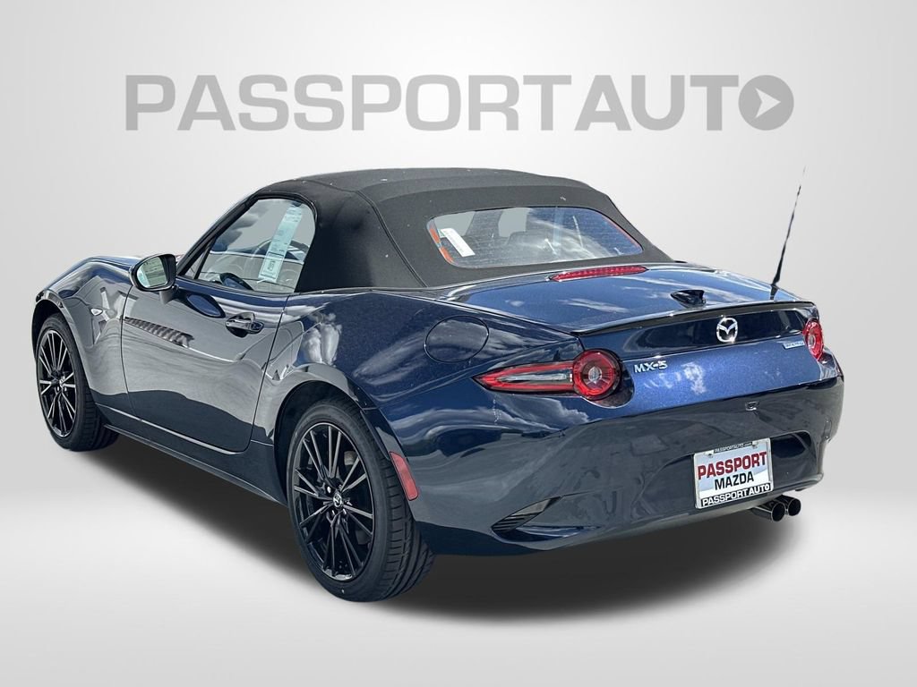 New 2026 MAZDA MX-5 Miata Club w/ Interior Package RWD image 2