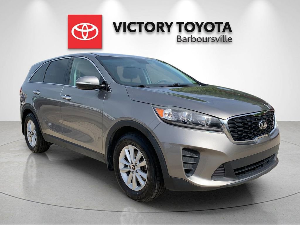 Used 2019 Kia Sorento FWD V6 image 5
