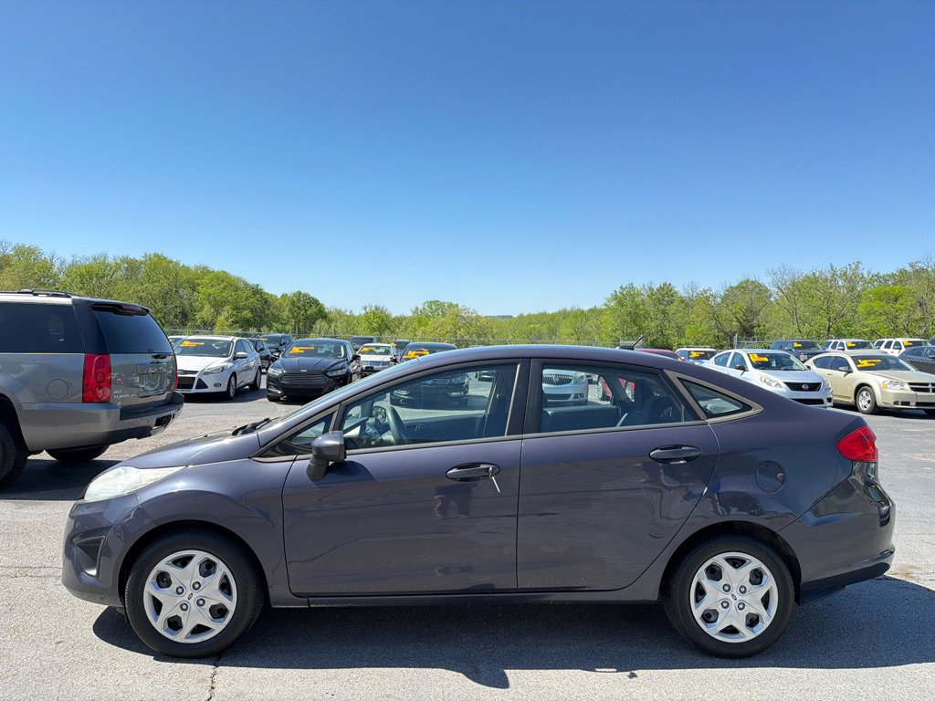 Used 2012 Ford Fiesta SE FWD image 1
