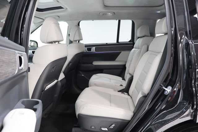 Used 2026 Hyundai Santa Fe Calligraphy AWD/4WD image 30