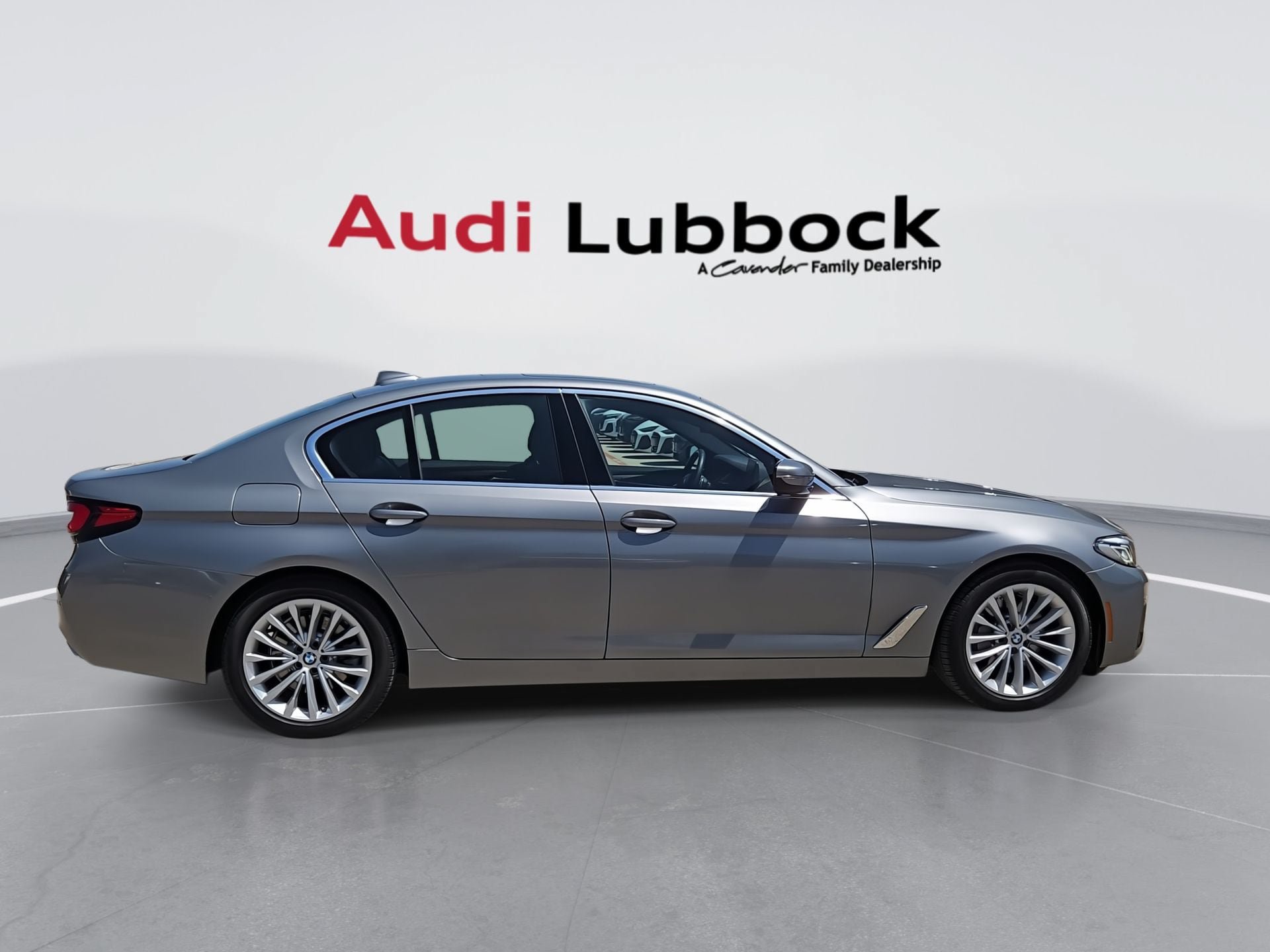 Used 2023 BMW 530i RWD image 9