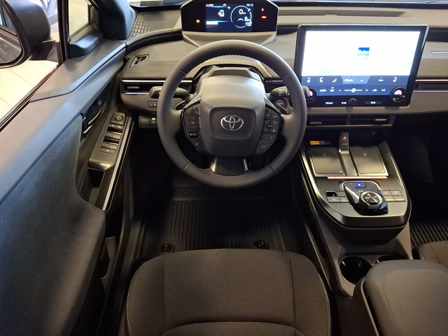 Used 2026 Toyota C-HR AWD/4WD image 11