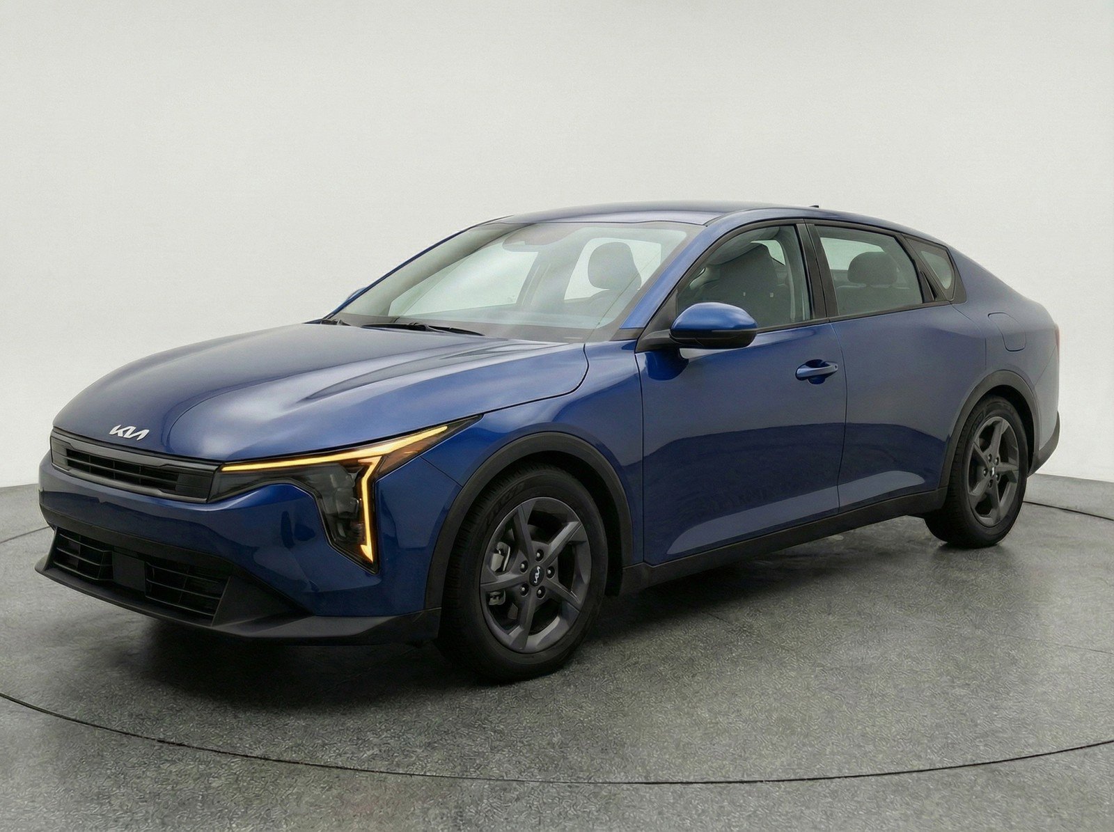 Used 2025 Kia K4 LXS image 3