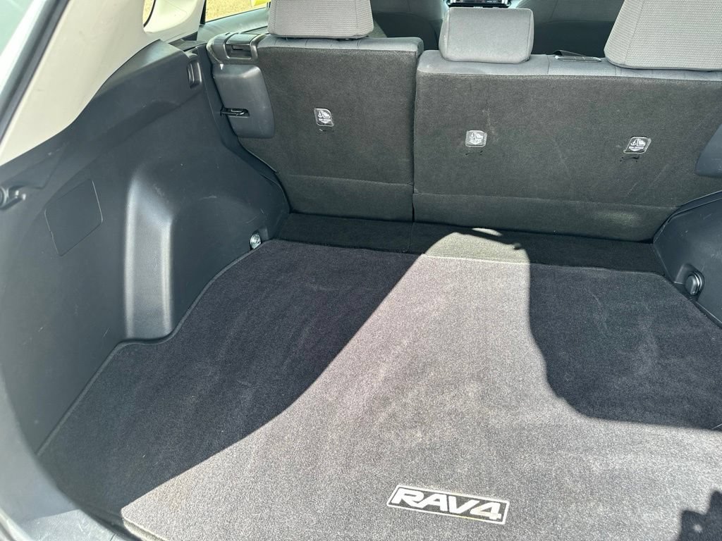 Used 2019 Toyota RAV4 XLE w/ Convenience Package AWD/4WD image 25
