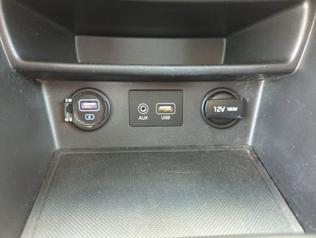Used 2020 Hyundai Kona SE FWD image 38