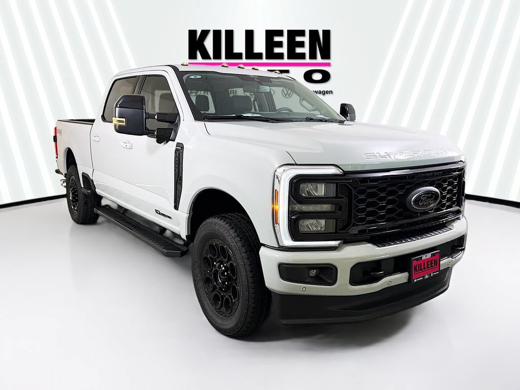 New 2026 Ford F250 Lariat w/ Black Appearance Package
