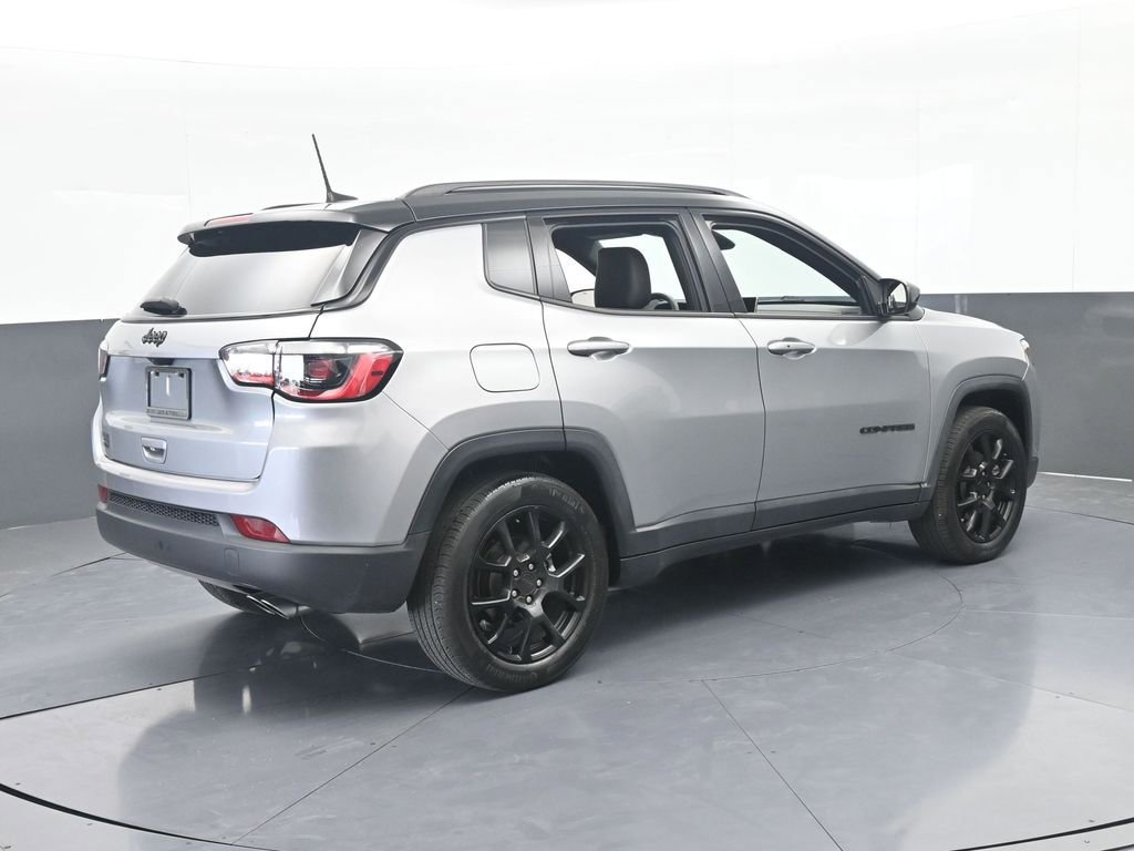 Used 2022 Jeep Compass Latitude FWD image 6