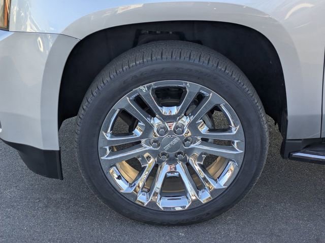 Used 2017 GMC Yukon SLT w/ Premium Edition image 8