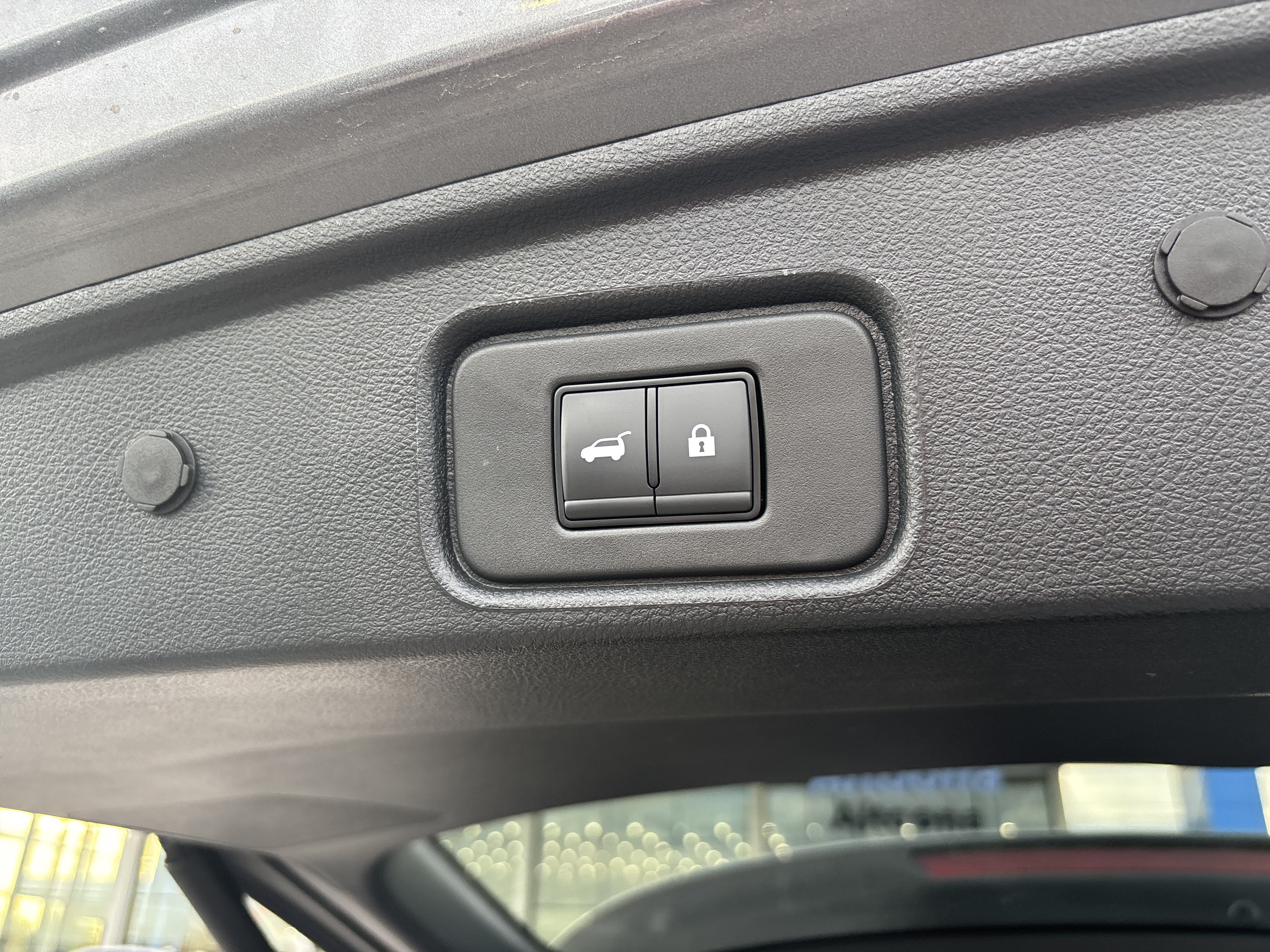 Used 2025 Nissan Pathfinder SL AWD/4WD image 33