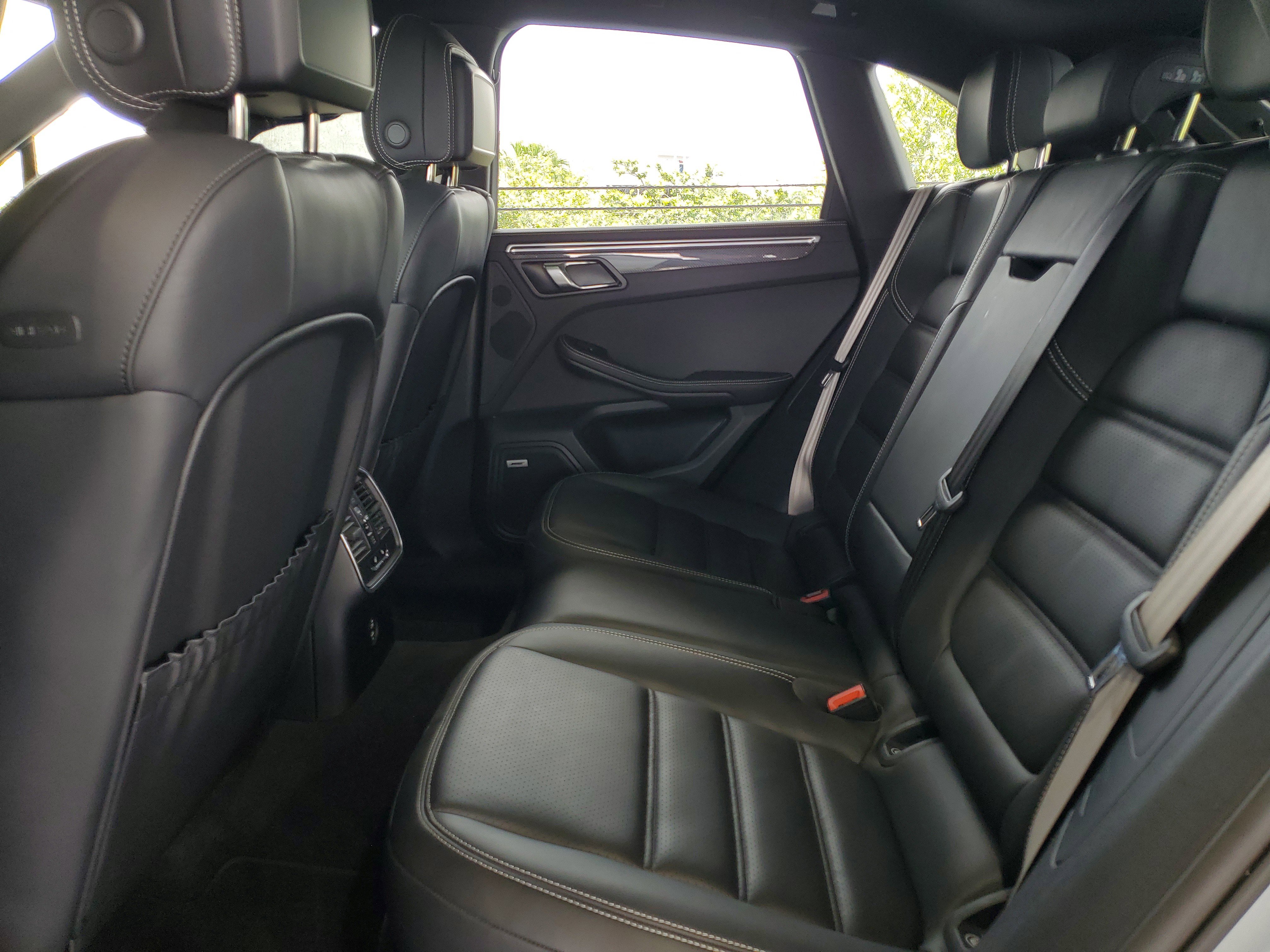 Used 2022 Porsche Macan GTS AWD/4WD image 9