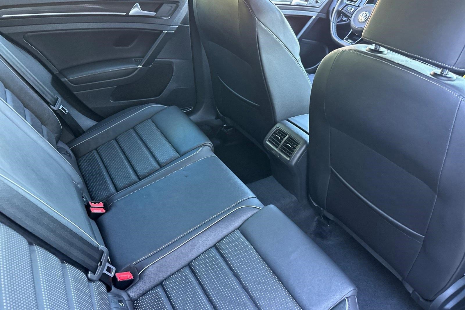 Used 2019 Volkswagen Golf R 4-Door image 31