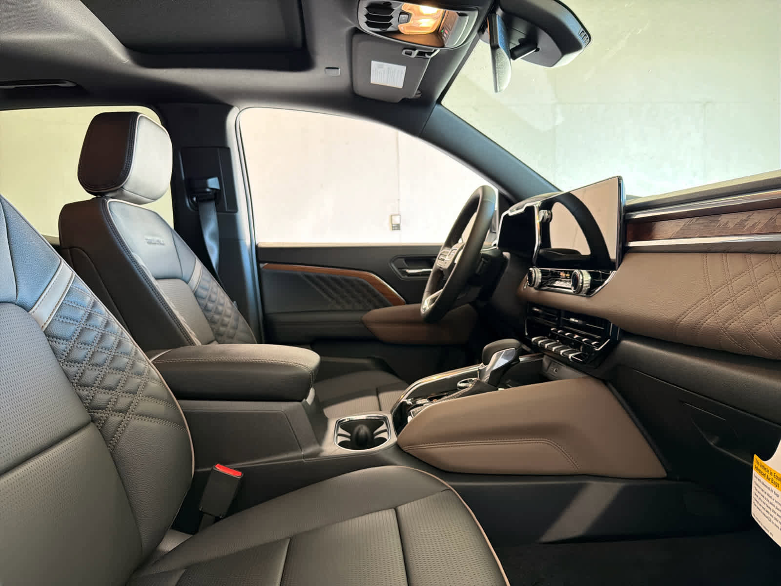 New 2026 GMC Canyon Denali image 25