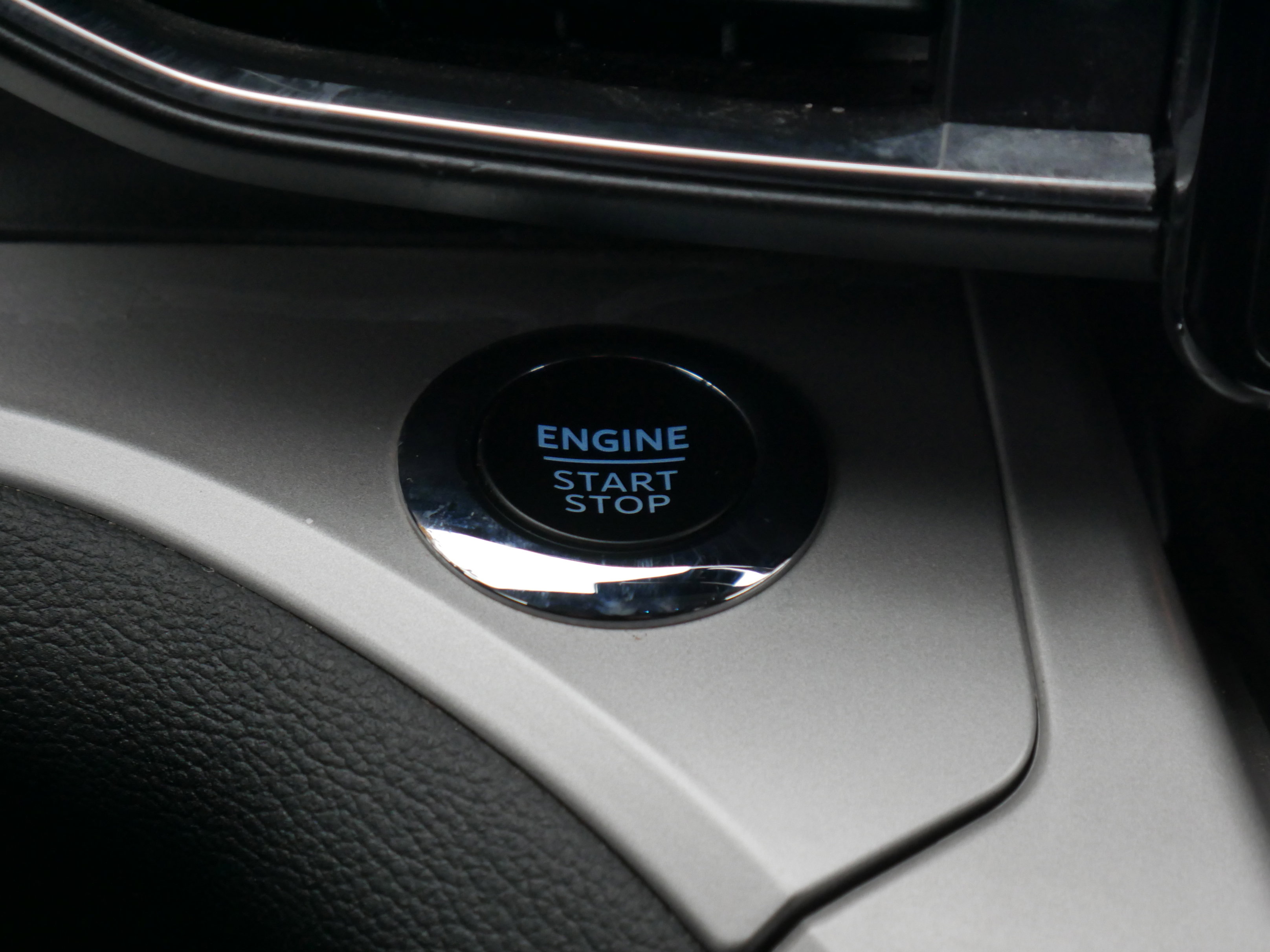 Certified 2024 Ford Explorer XLT w/ Equipment Group 202A image 8