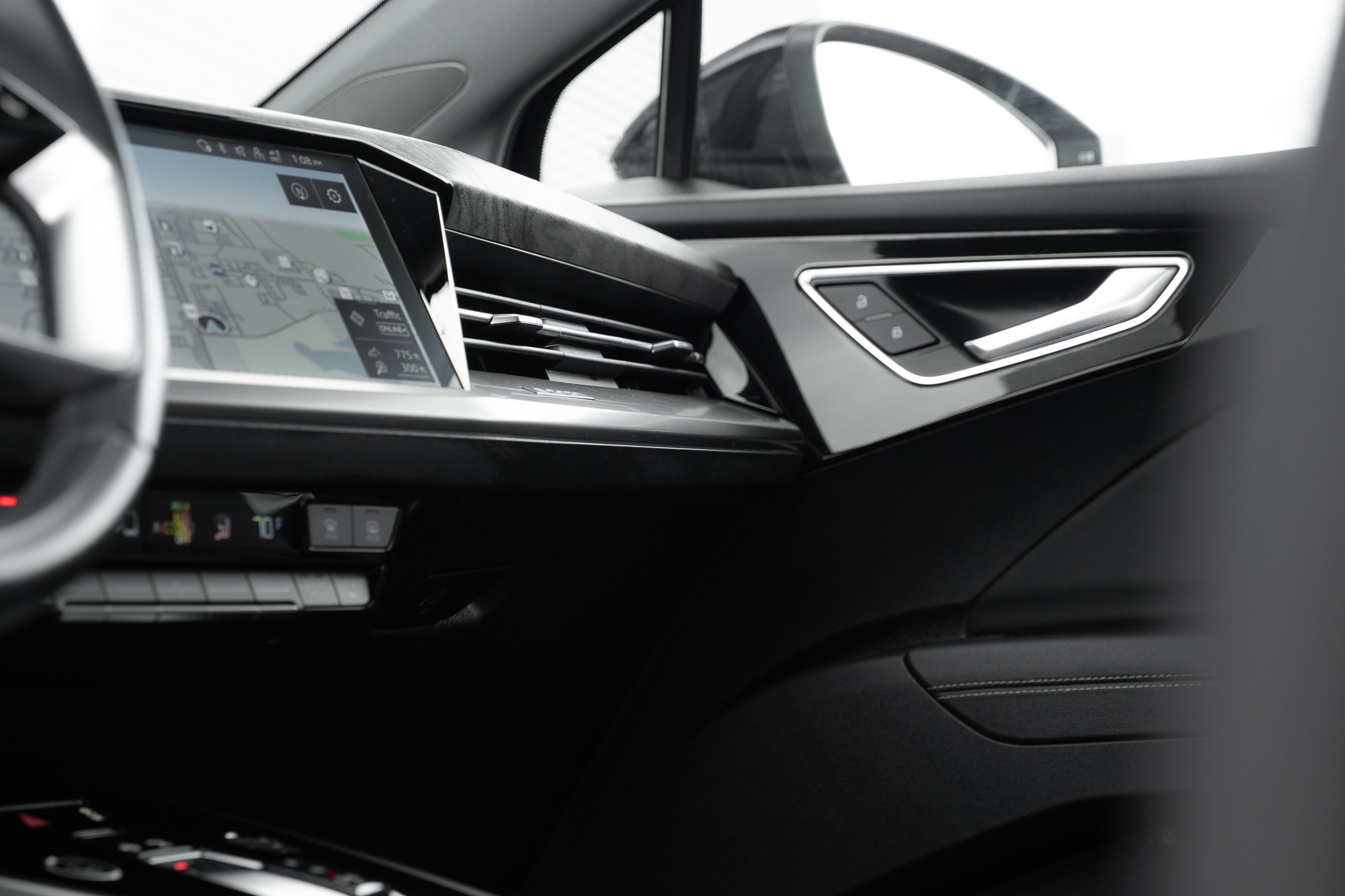 Certified 2023 Audi Q4 e-tron Prestige image 18