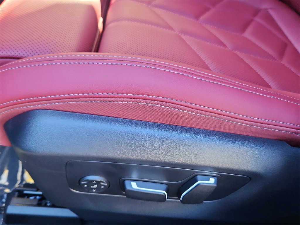 New 2026 BMW 550e xDrive w/ Premium Package image 26