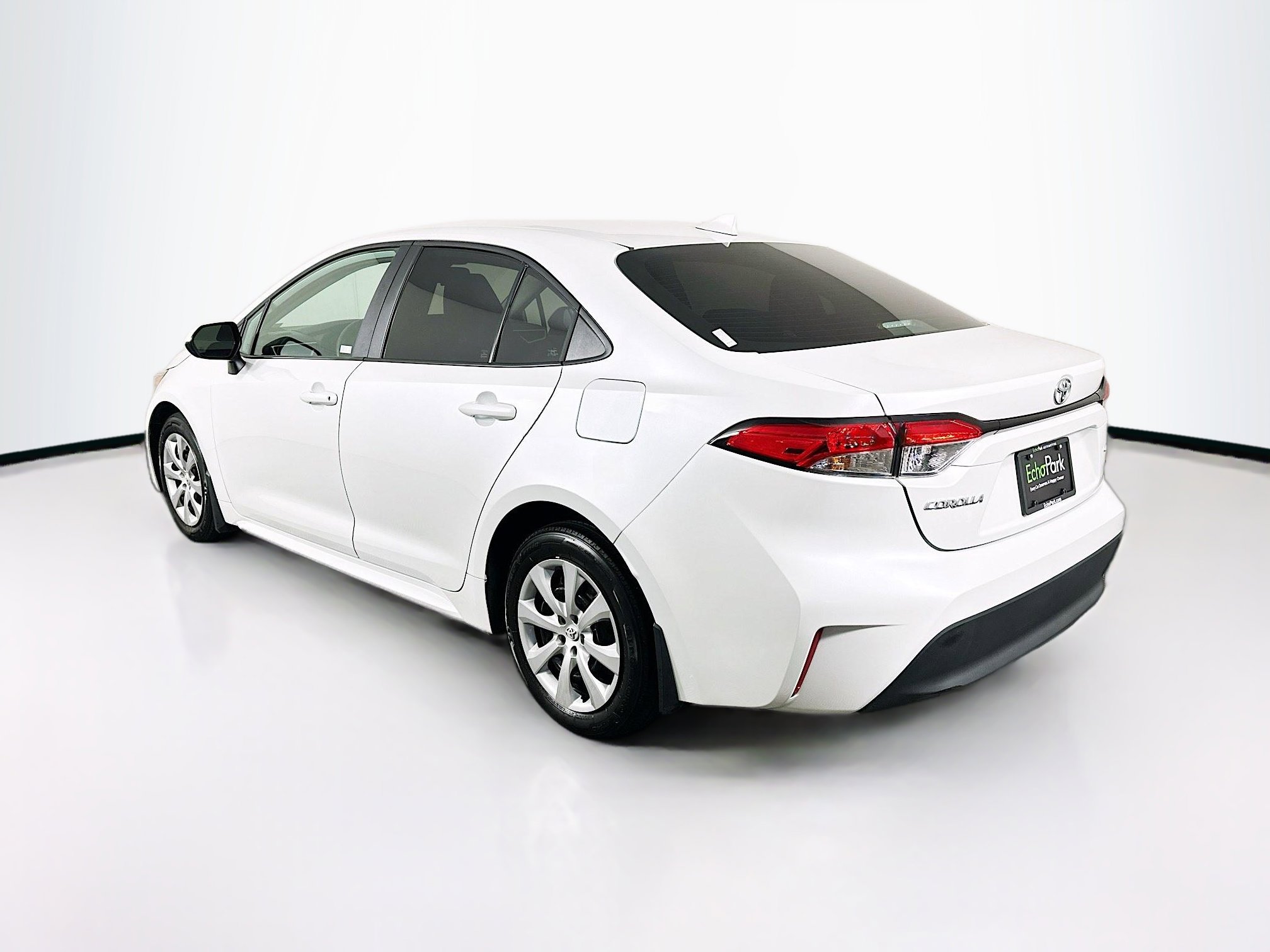 Used 2025 Toyota Corolla LE image 5
