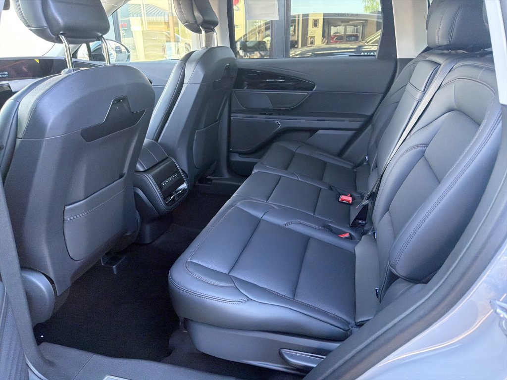 New 2026 Lincoln Nautilus Premier AWD/4WD image 7