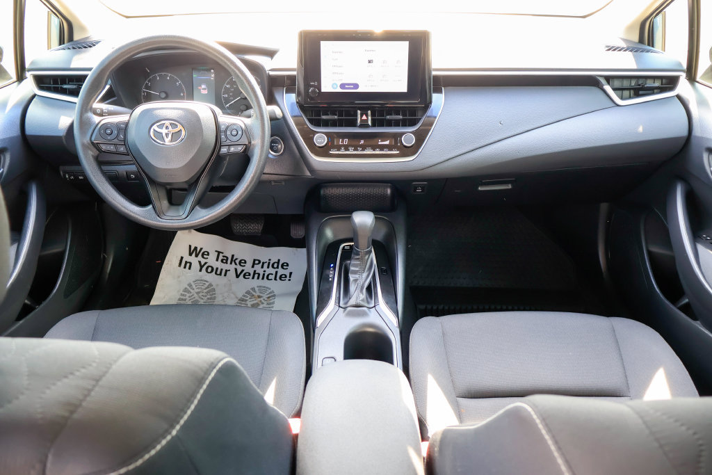 Used 2025 Toyota Corolla LE w/ Convenience Package FWD image 8