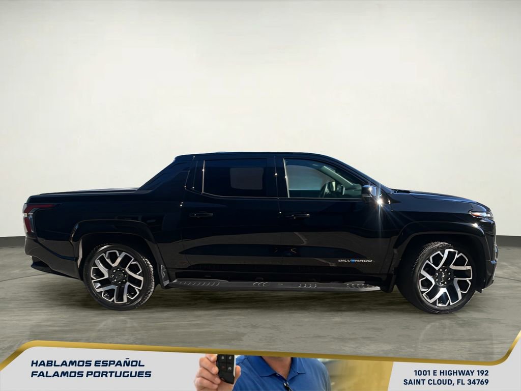 Certified 2025 Chevrolet Silverado EV RST AWD/4WD image 7