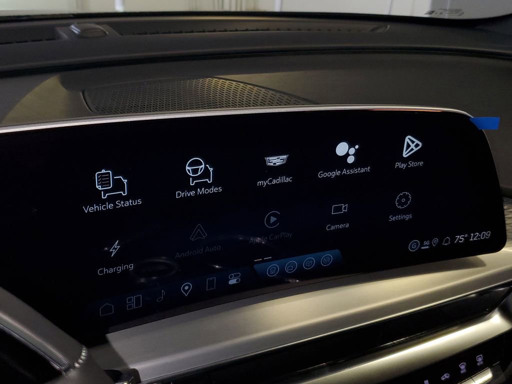 New 2026 Cadillac Lyriq Luxury RWD image 21