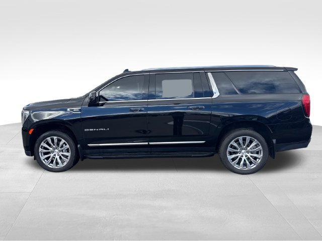 Used 2023 GMC Yukon XL Denali w/ LPO, Floor Liner Package AWD/4WD image 2