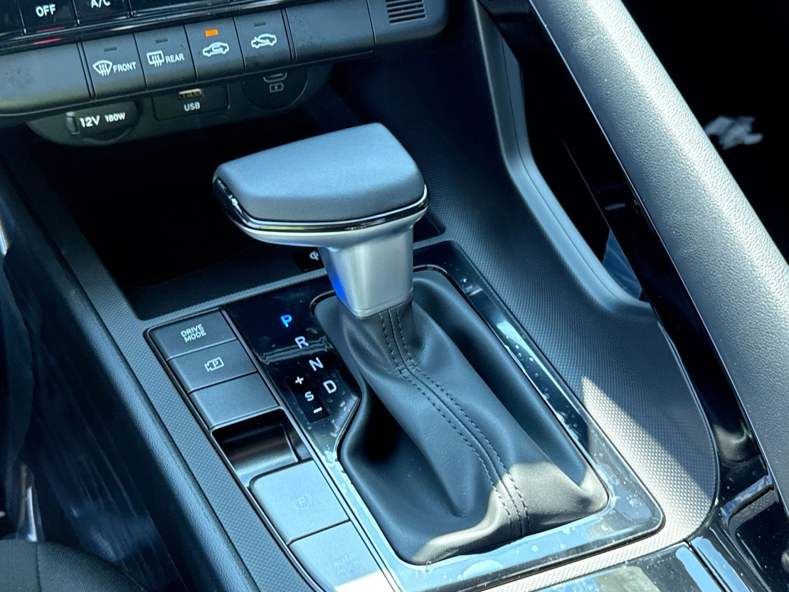 New 2025 Hyundai Elantra SEL image 21